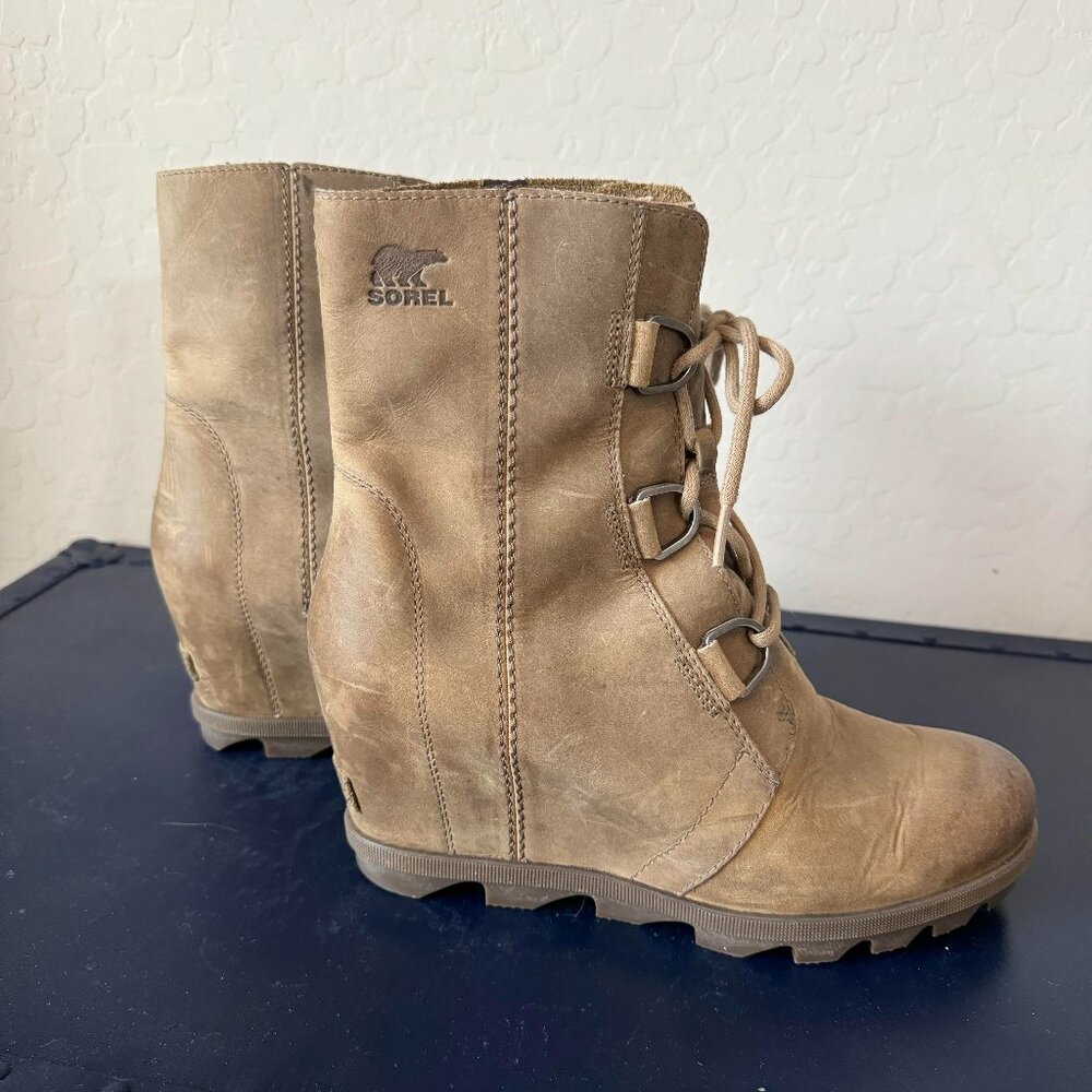Sorel Tan Lace up Wedge Combat Boots Size 10